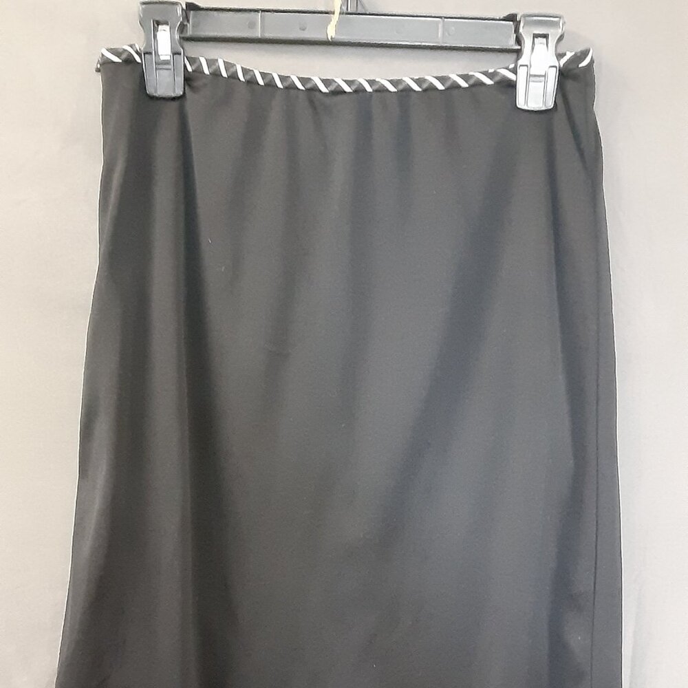 Studio Y Woman's Midi Skirt Size MEDIUM, Pullon, Black & White, Elastic Waist
